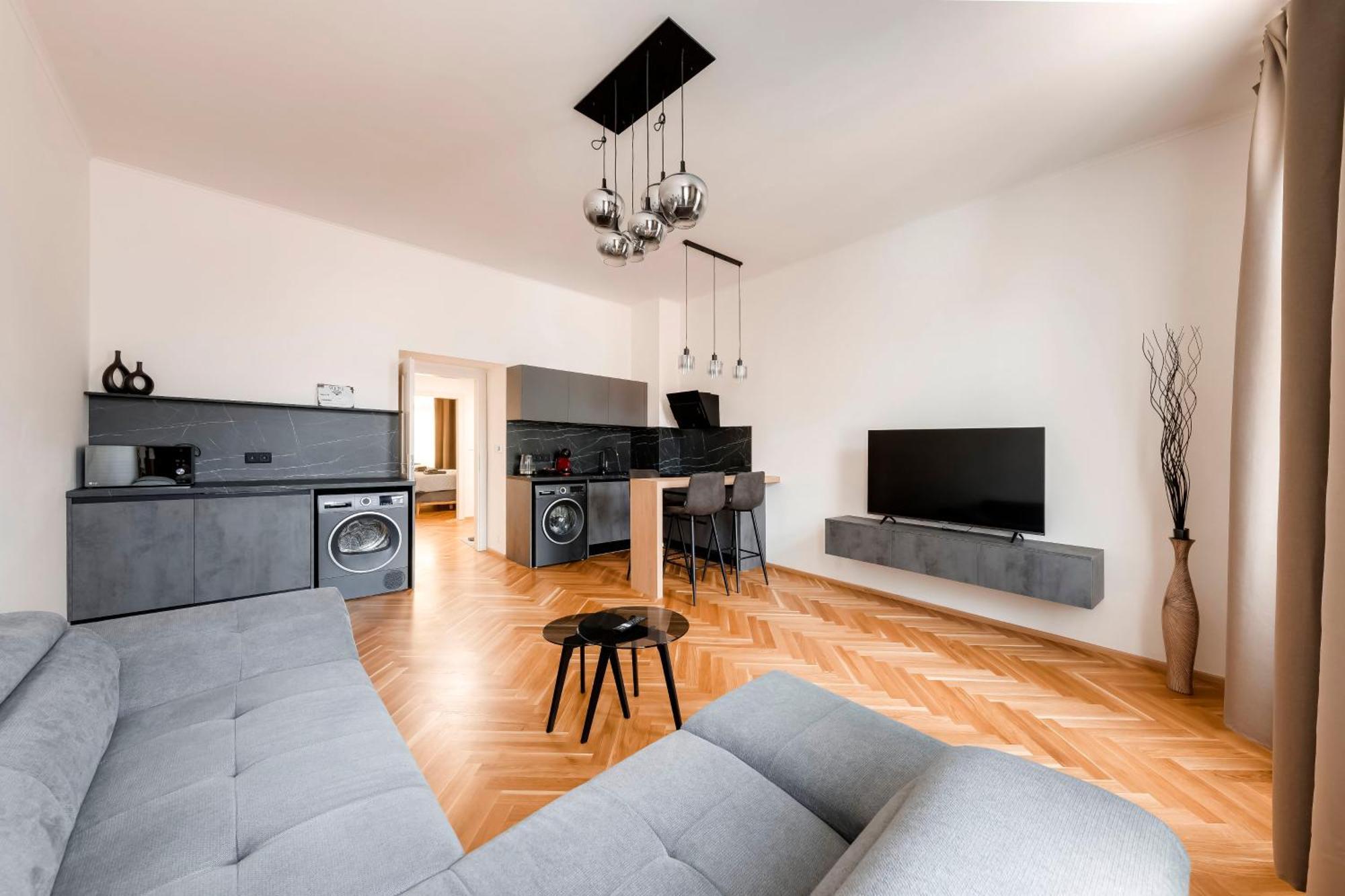 New Town Oases Apartment Прага Екстериор снимка