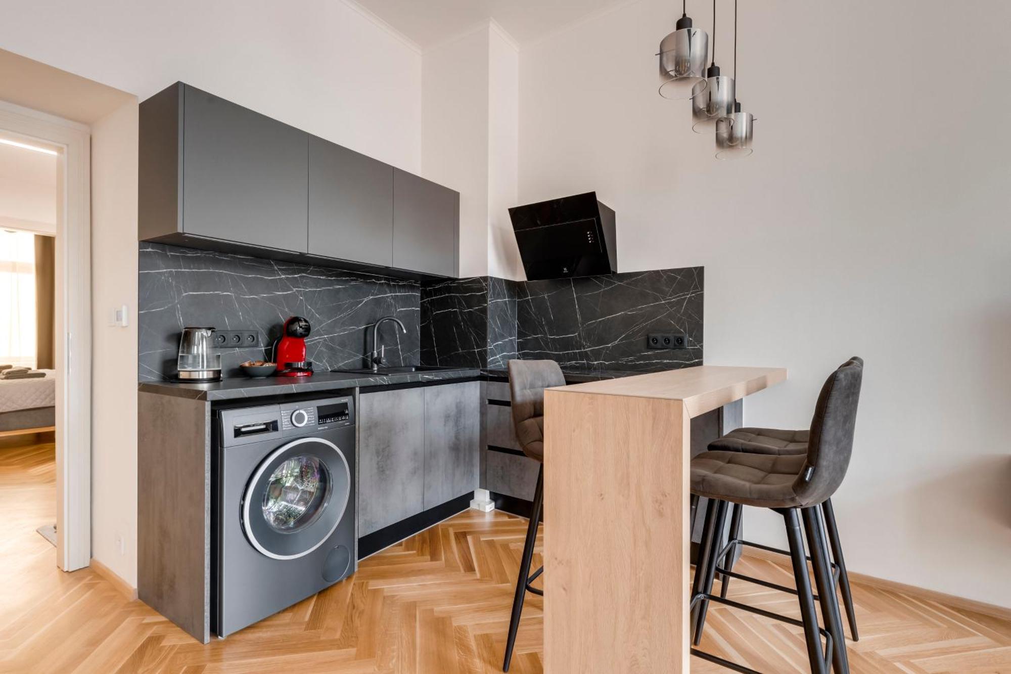 New Town Oases Apartment Прага Екстериор снимка
