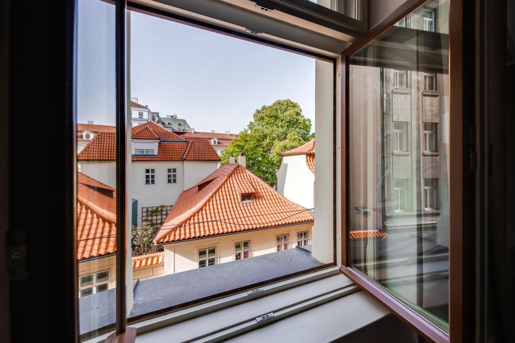 New Town Oases Apartment Прага Екстериор снимка