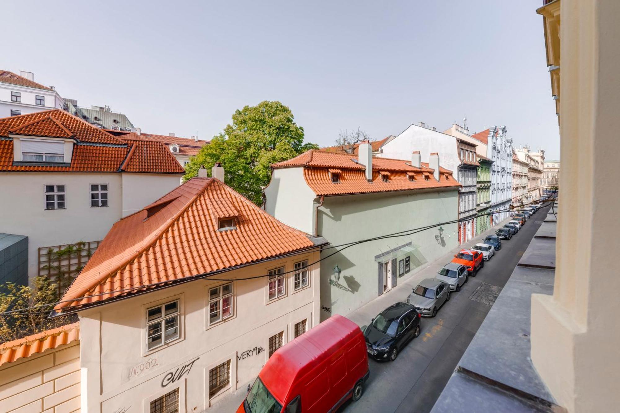 New Town Oases Apartment Прага Екстериор снимка