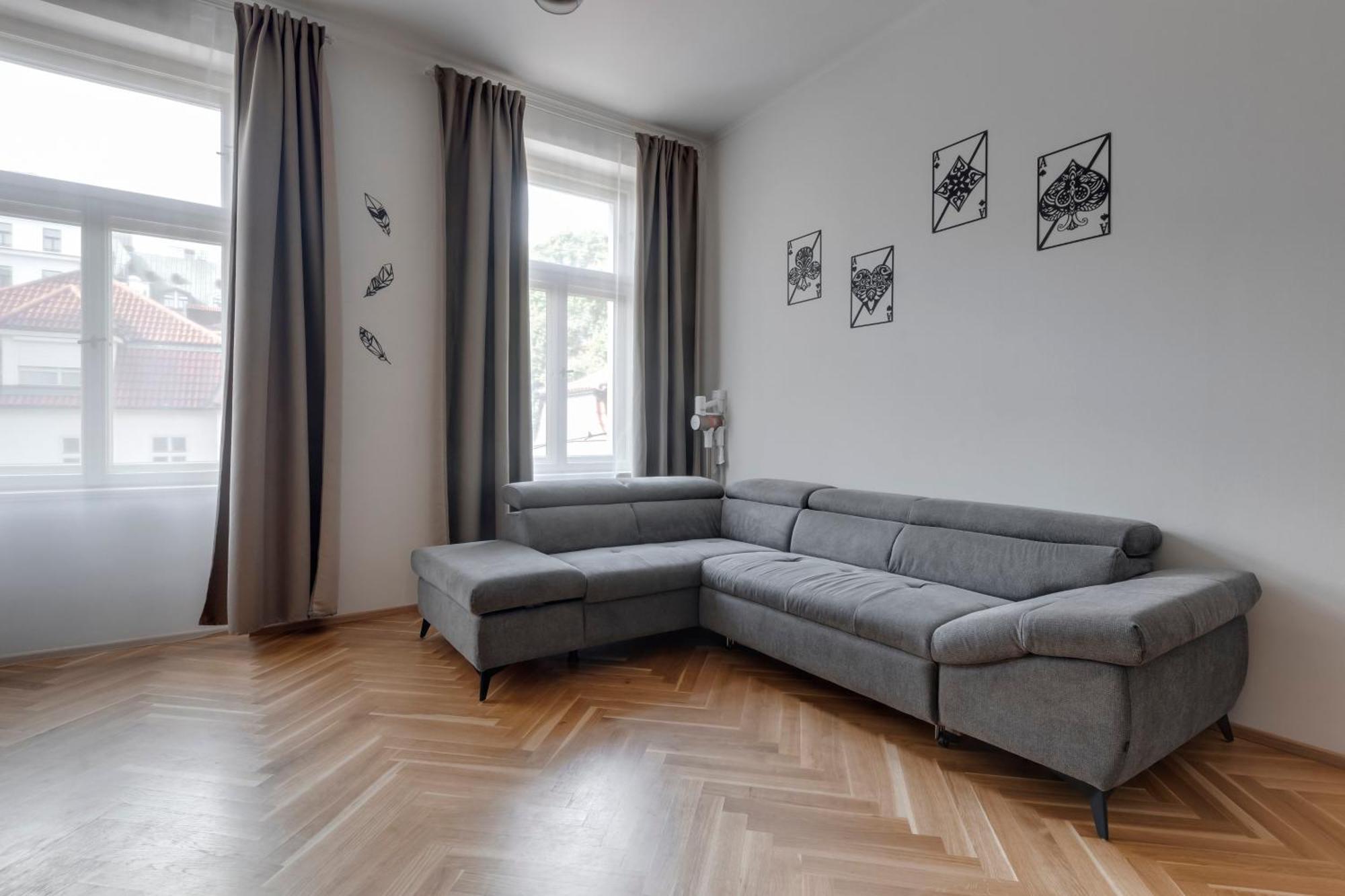 New Town Oases Apartment Прага Екстериор снимка