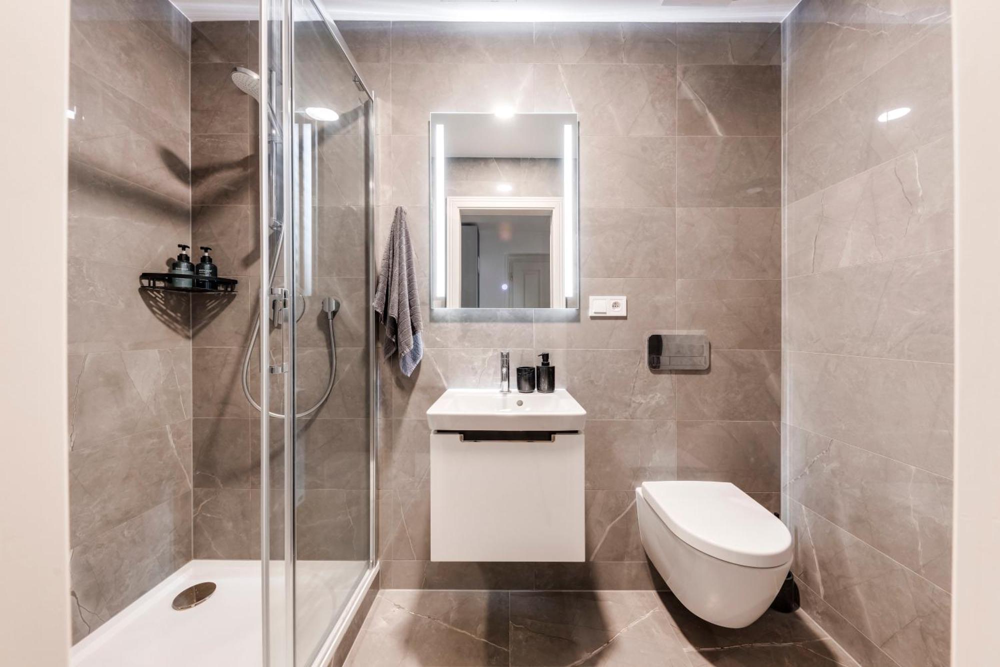 New Town Oases Apartment Прага Екстериор снимка